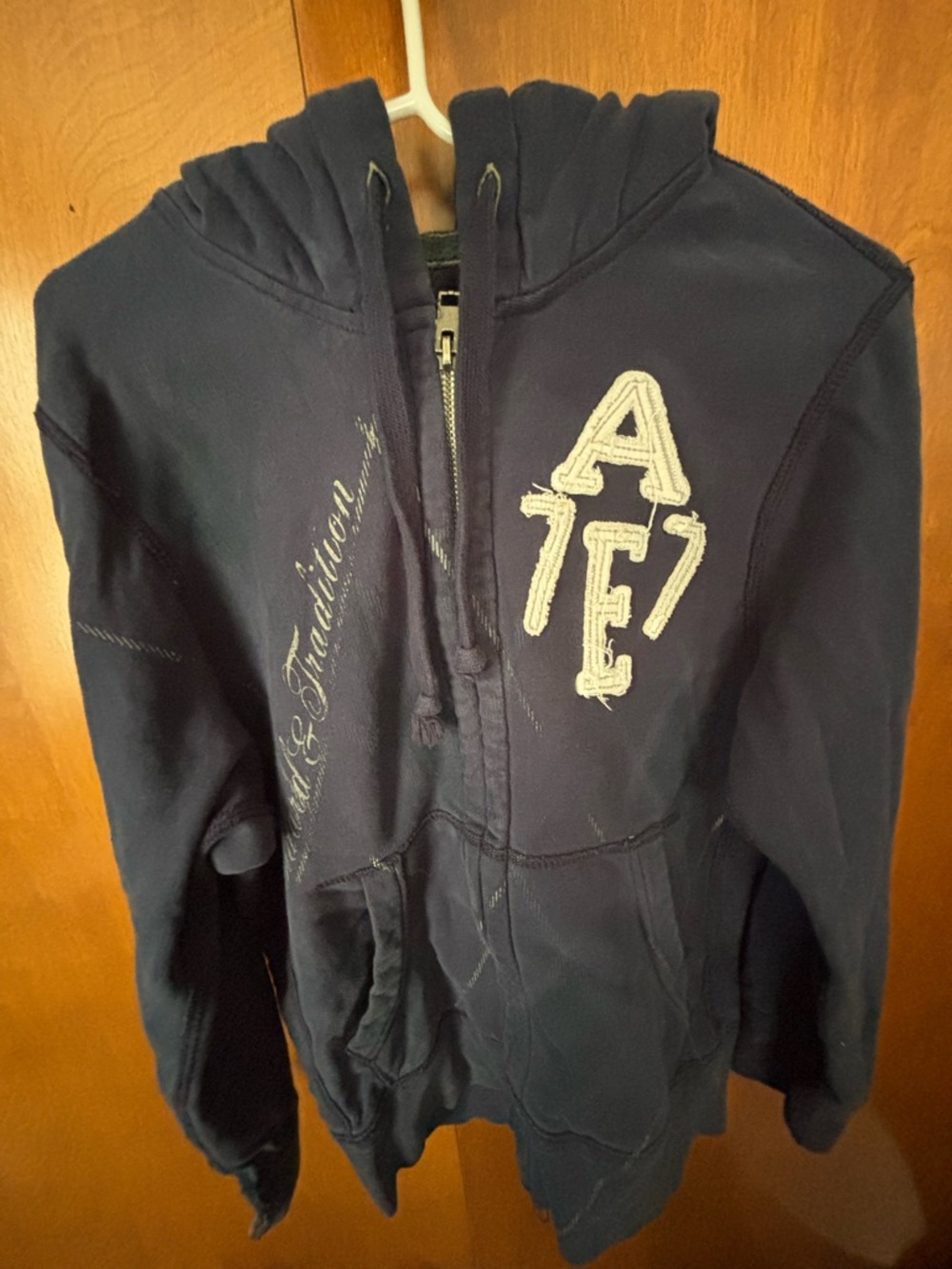 American Eagle Outfitters Navy and Olive Label Patch Sweatshirt